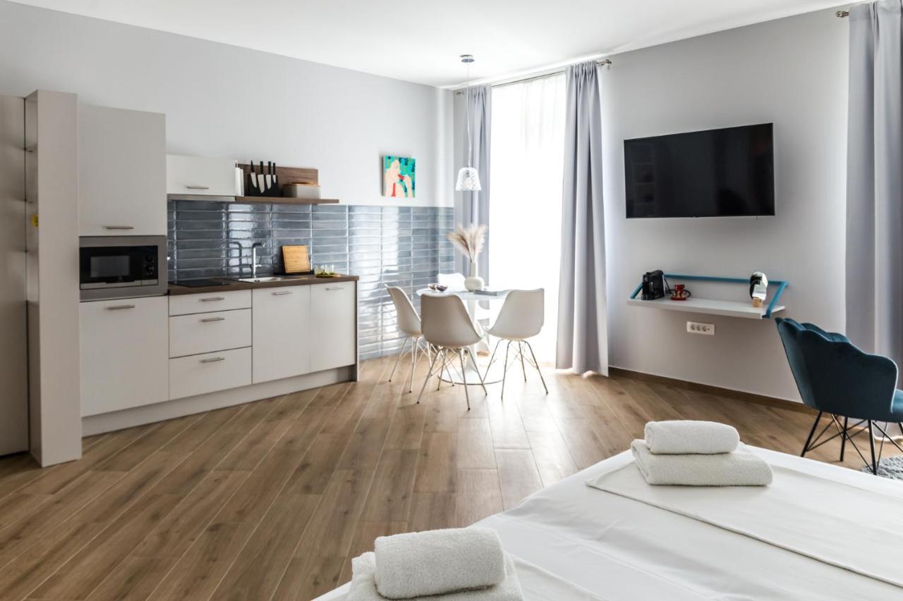 Dolac Apartments Риека Экстерьер фото