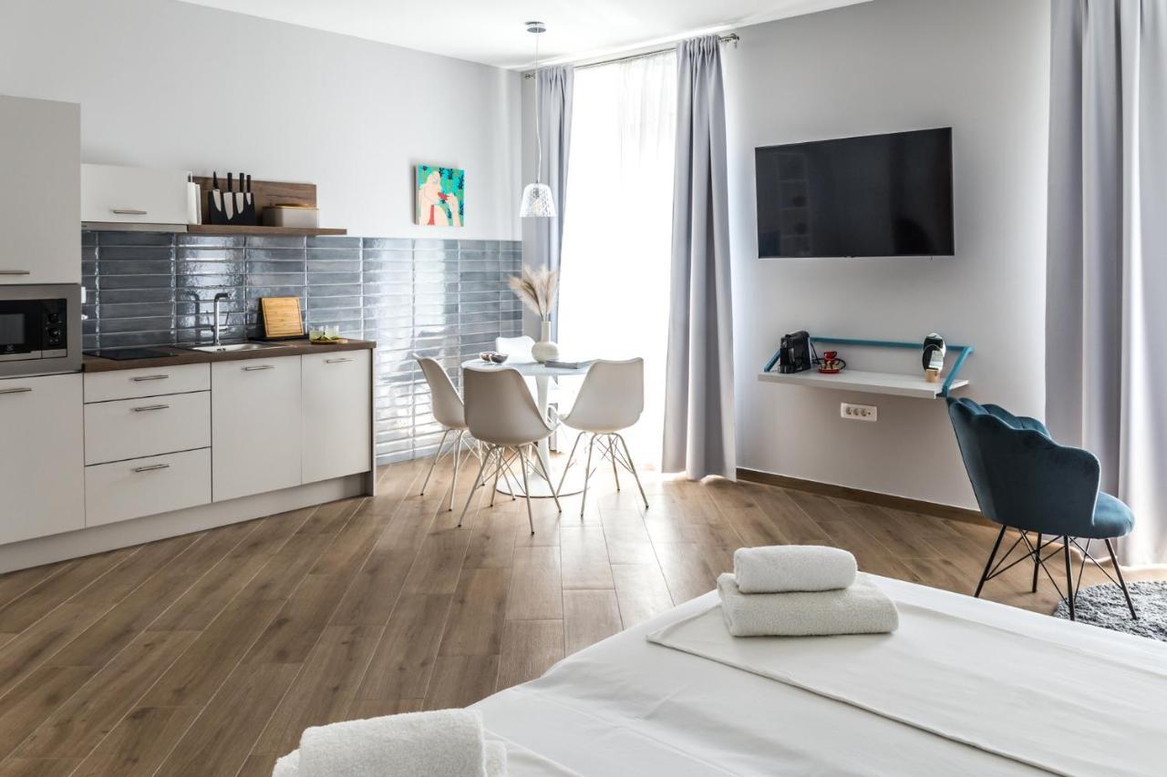Dolac Apartments Риека Экстерьер фото